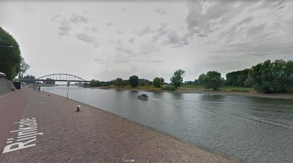 Met de voetjes boven de Rijn